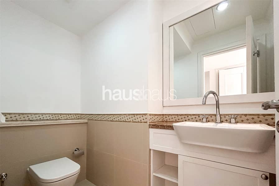 Available | End unit | Opposite Park | White Wood - Image 8