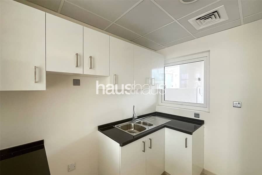 Single Row | Great Location | Well Maintained - Image 7