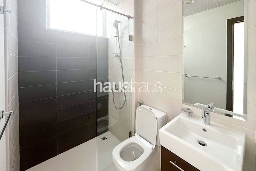 Single Row | Great Location | Well Maintained - Image 9