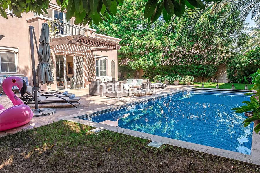 Exclusive | Vastu | Large Internal Plot