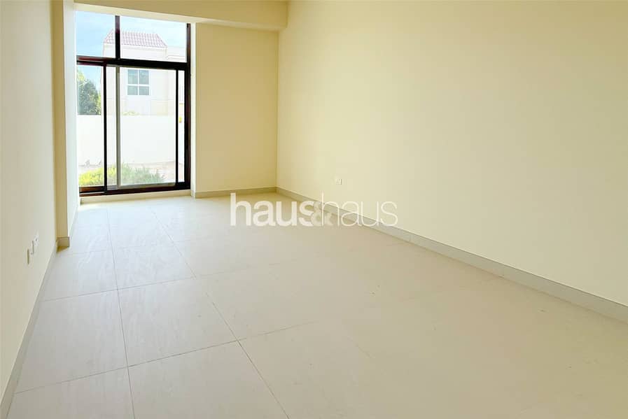 Single Row | Vacant On Transfer | Prime Location - Image 7