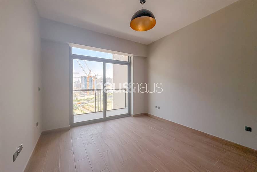 Vacant Now | Un-furnished | Full Amenities