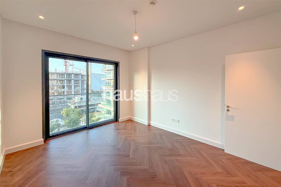 Upgraded | Park and Pool View | Spacious - Image 8