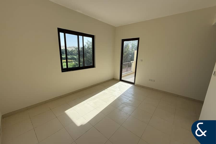Vacant | Spacious | Landscaped l 4 Beds - Image 13