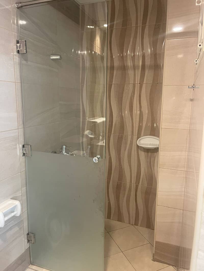 2BHK Chiller free Very Specious Good View - Image 15