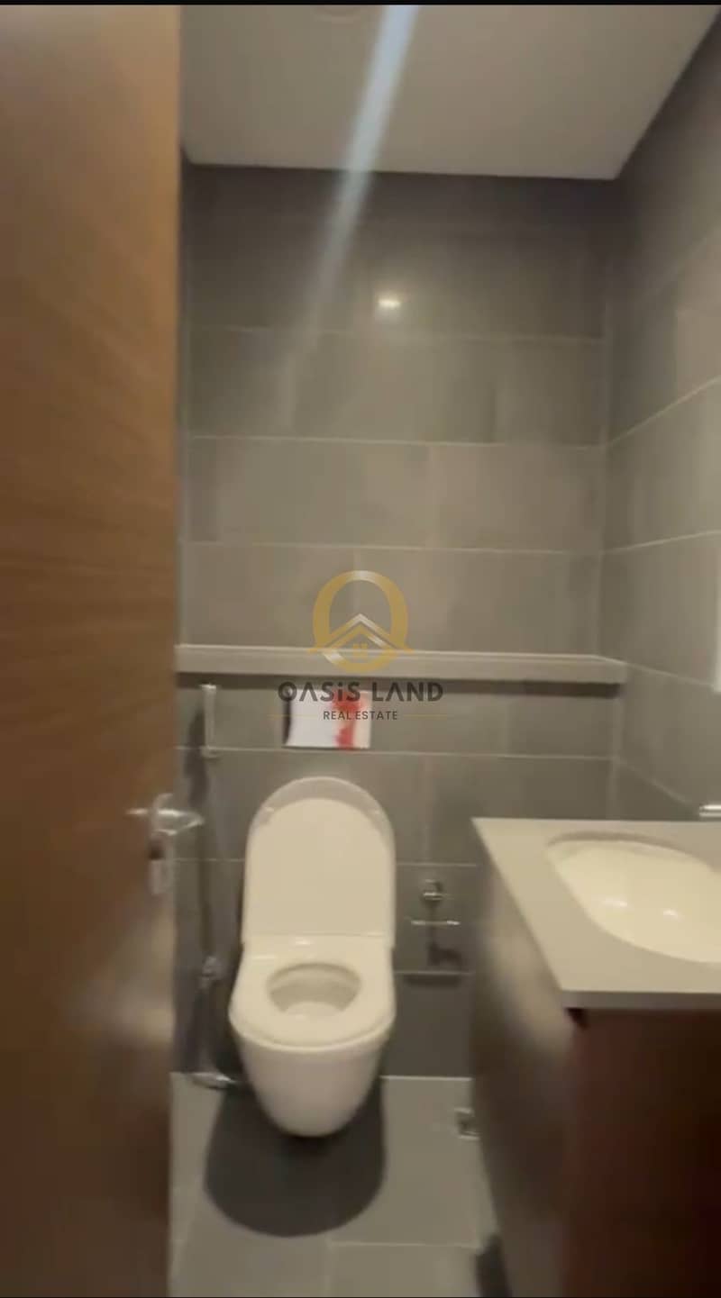 Crest Tower C – Comfort-Focused 2BHK + Study