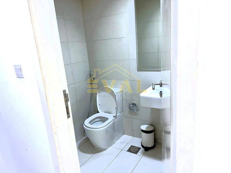 Vacant | Unfurnished | Balcony | Prime Location | Allocated Parking - Image 7