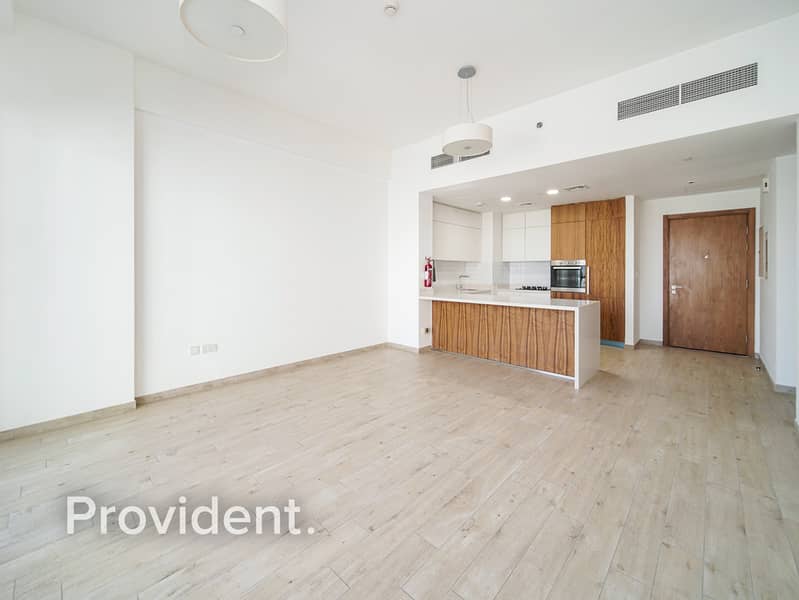 Spacious 2BR | Prime Location | Elegant Design - Image 6