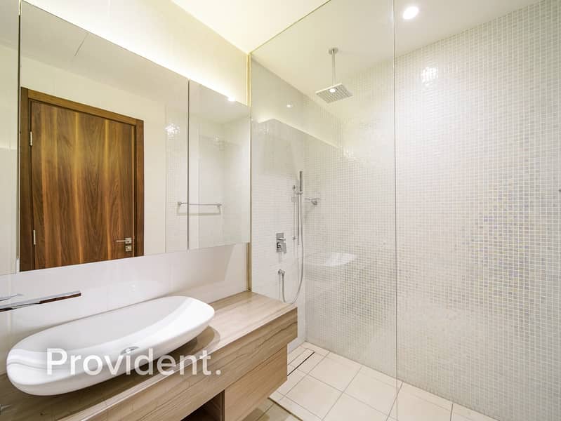 Spacious 2BR | Prime Location | Elegant Design - Image 17