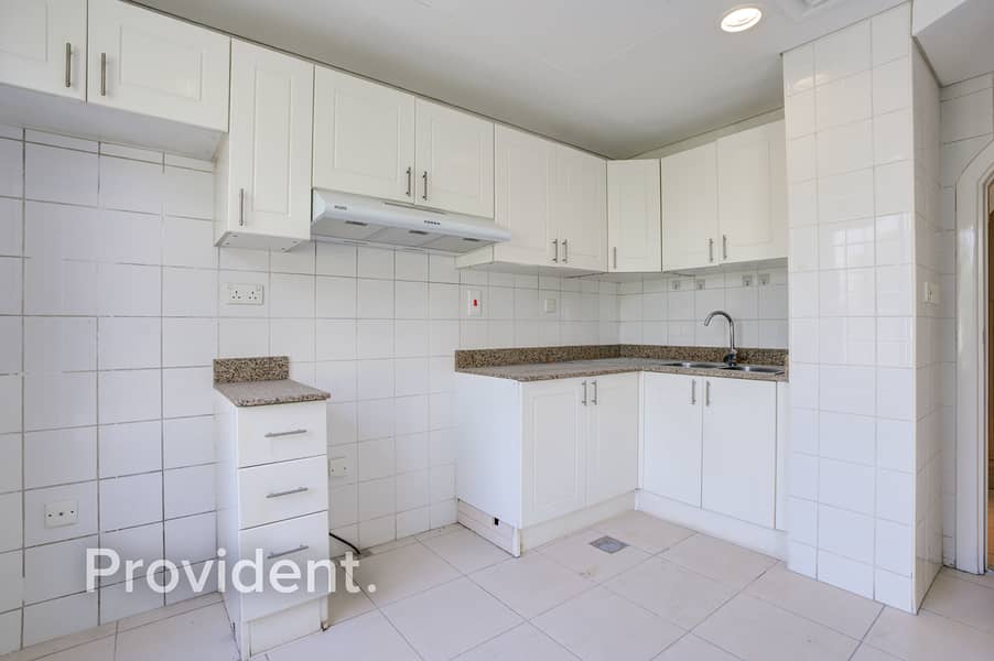 Immaculate Condition | Middle Unit | Close to Park