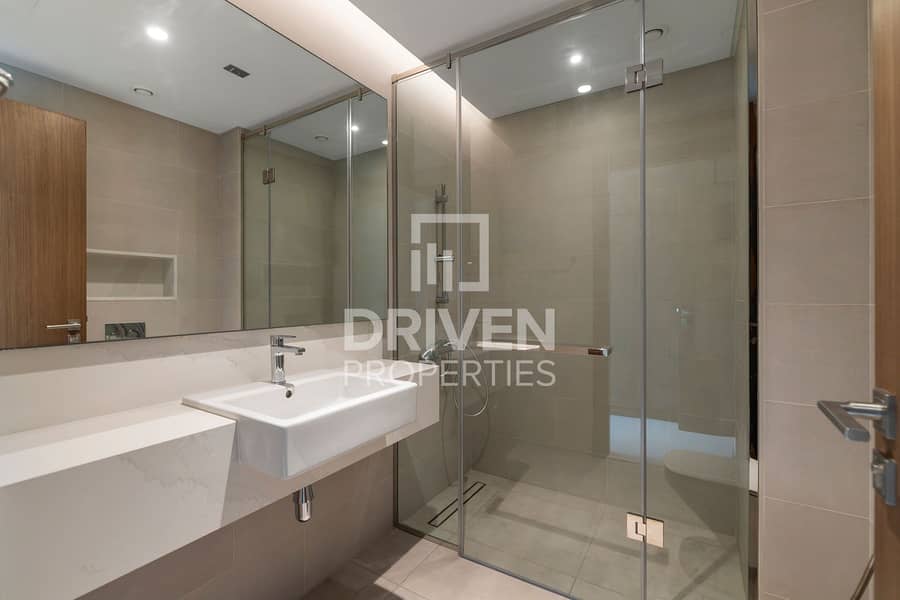 High Floor | Panoramic Park and Sea Views | Bright - Image 14