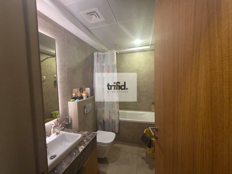 FULLY RENOVATED | PRIVATE LIFT | PRIME LOCATION - Image 14