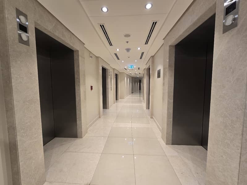 Stunning 3 Bed + Maid | Downtown | Burj Khalifa View - Image 23