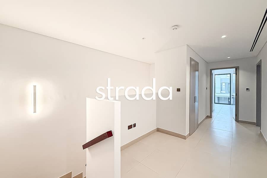 Internal location | Brand new | Available