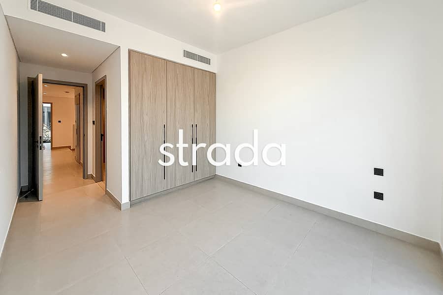 Internal location | Brand new | Available - Image 13