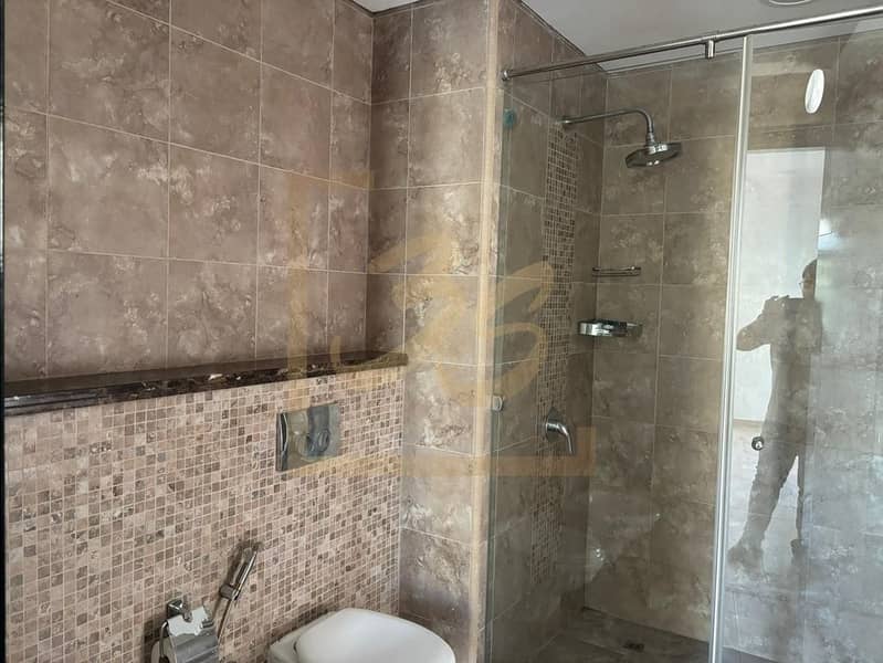 Single Row | Private Pool | Vacant - Image 19