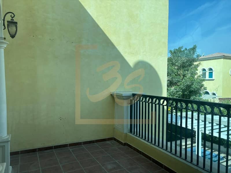 Single Row | Private Pool | Vacant - Image 31