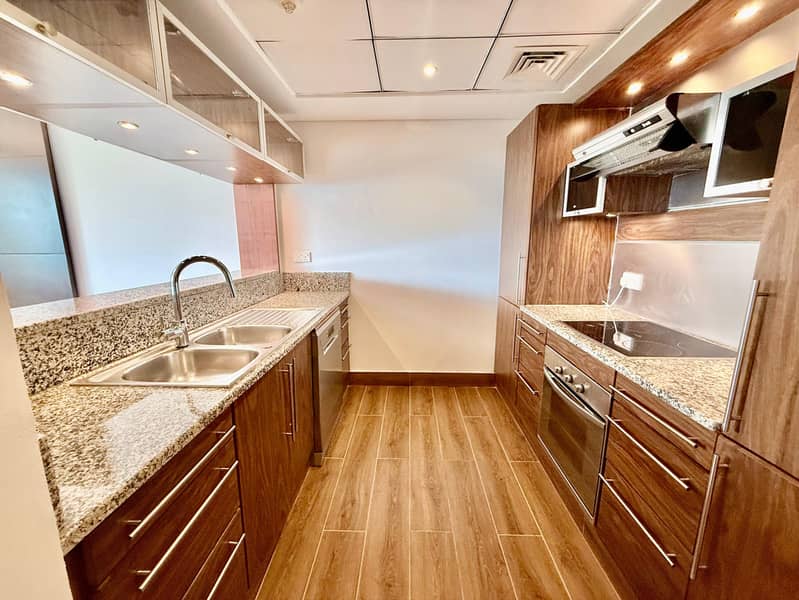 Lake View - Furnished - Spacious - Chiller Free