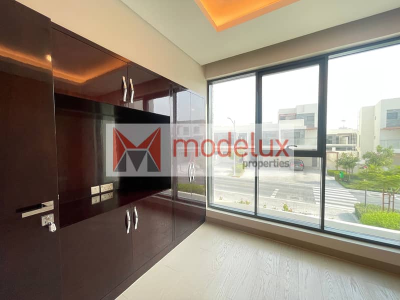 5 Bedroom Villa in Silver Springs 3, Damac Hills - Image 9