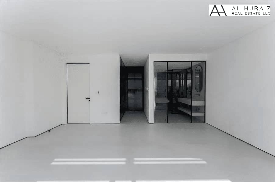 Luxury Custom Villa | Massive Plot & Private Pool | Best Value - Image 7