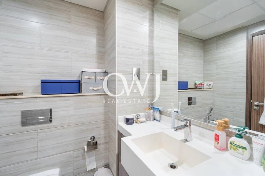 Motivated Seller | High Floor | Fully Furnished - Image 9