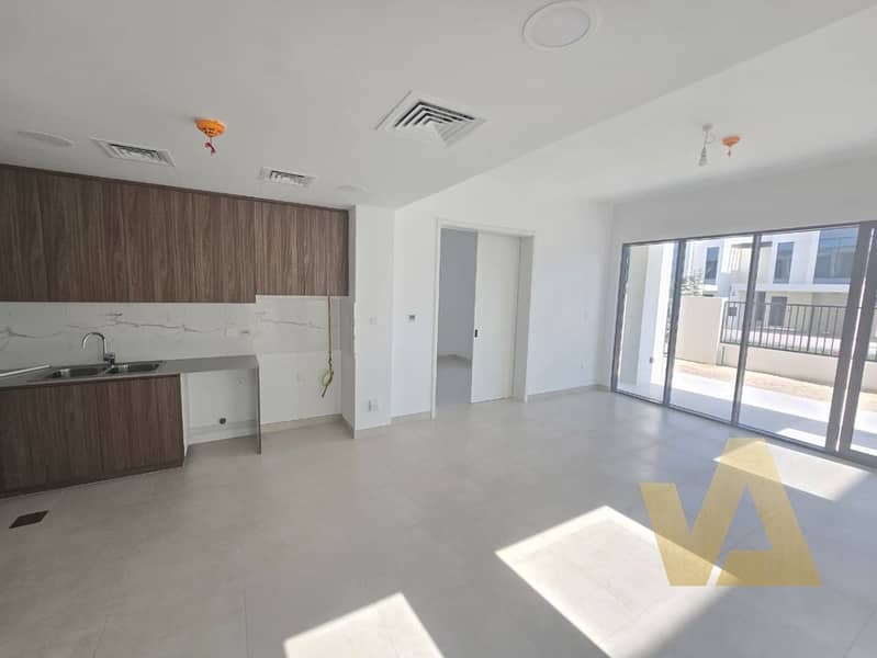 Gorgeous 4 BHK | Private Garden | Well Maintained