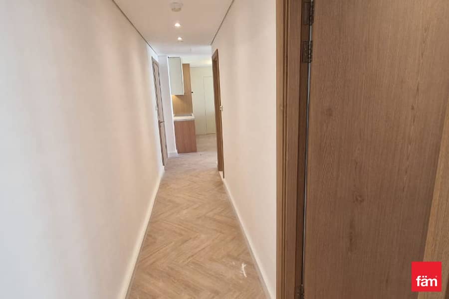 Burj Khalifa View | Vacant | High Floor | Ugraded - Image 7