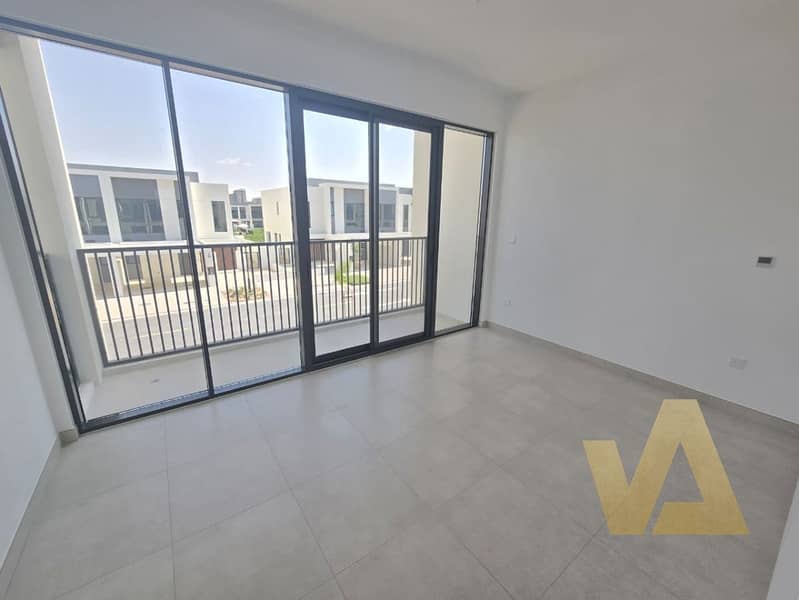 Gorgeous 4 BHK | Private Garden | Well Maintained - Image 13