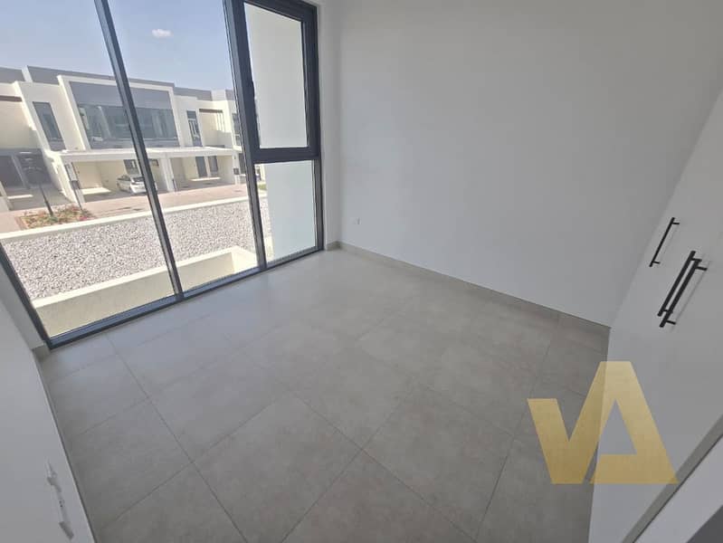 Gorgeous 4 BHK | Private Garden | Well Maintained - Image 18