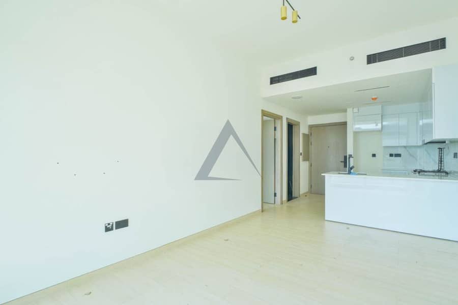 1 Bedroom | Community View | Next To Exit