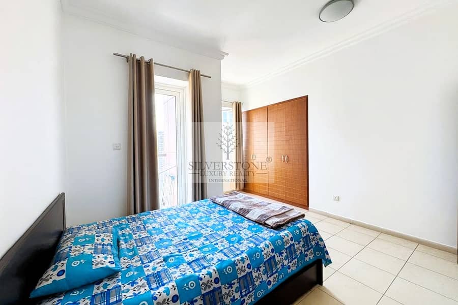 Spacious | Furnished | High Floor Lake View - Image 9