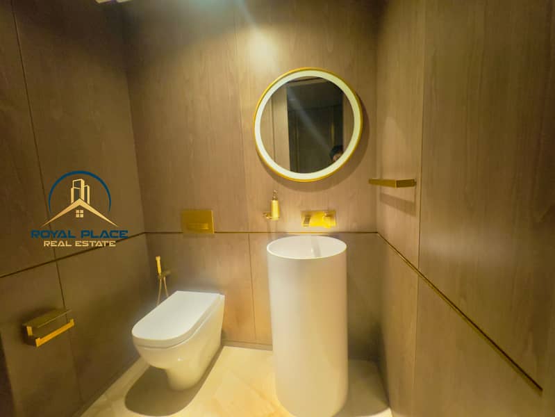 Luxury Living | Well Maintained | Spacious