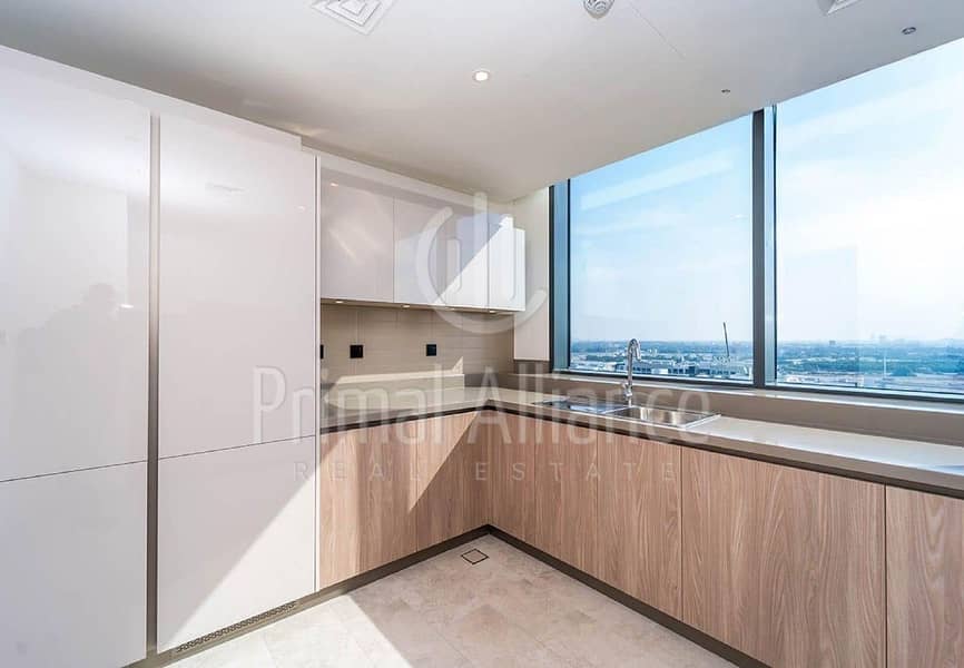 Spacious Duplex | Great View | High Floor | Vacant from Feb - Image 10