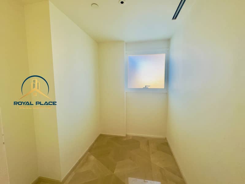 Luxury Living | Well Maintained | Spacious - Image 45