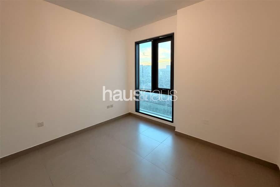 Corner Unit | Vacant Now | Freshly Painted - Image 11