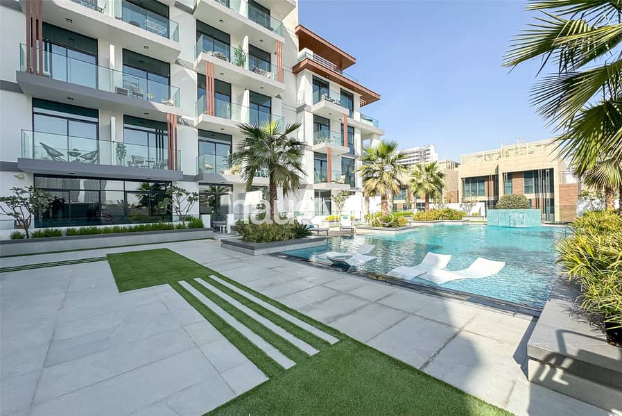 Pool Views | Spacious | Appliances Included - Image 10