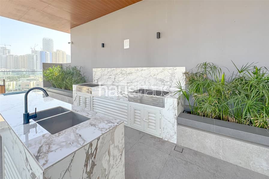 Pool Views | Spacious | Appliances Included - Image 15