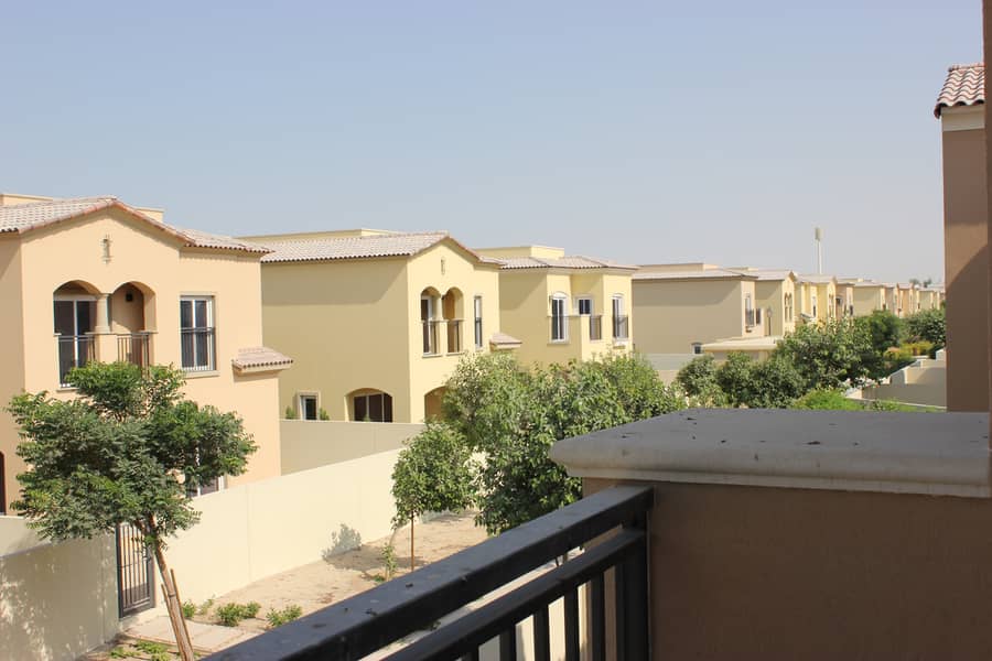 VACANT ON TRANSFER | SINGLE ROW | CORNER UNIT - Image 12