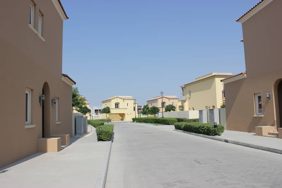 VACANT ON TRANSFER | SINGLE ROW | CORNER UNIT - Image 14