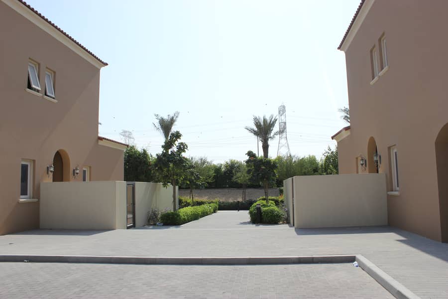 VACANT ON TRANSFER | SINGLE ROW | CORNER UNIT - Image 15