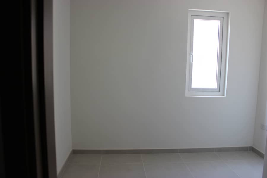 VACANT ON TRANSFER | SINGLE ROW | CORNER UNIT - Image 19