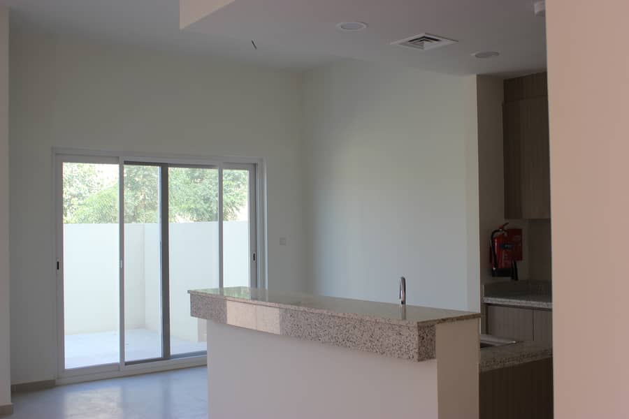 VACANT ON TRANSFER | SINGLE ROW | CORNER UNIT - Image 30