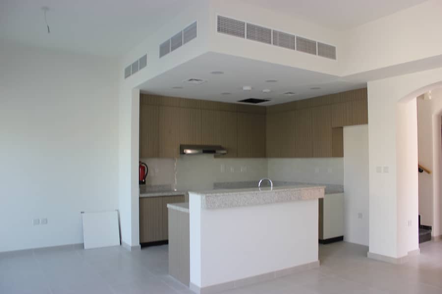 VACANT ON TRANSFER | SINGLE ROW | CORNER UNIT - Image 37