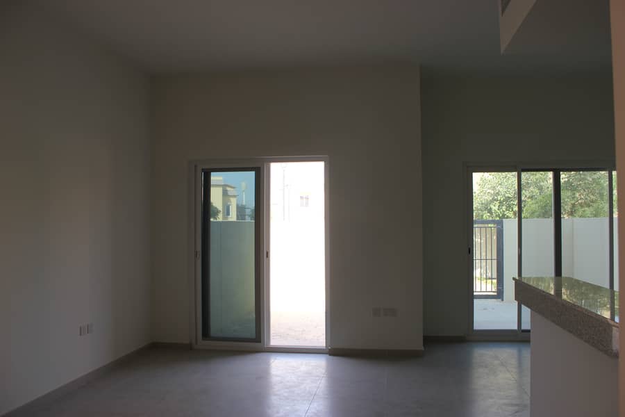 VACANT ON TRANSFER | SINGLE ROW | CORNER UNIT - Image 39