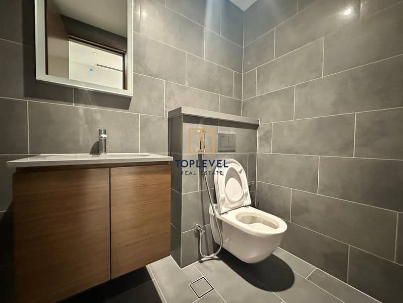 Modern 1BR + Study Room+External Storage Room Unfurnished - Image 5