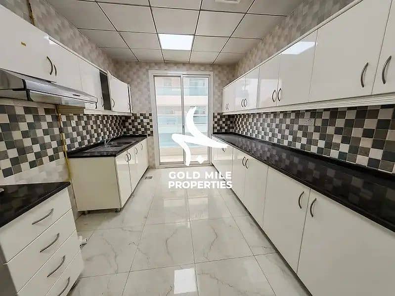 Chiller Free - Luxurious 3 BHK + Maid - High End Finishes - Perfect Family Living