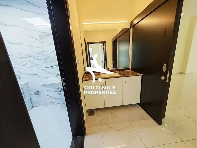 Chiller Free - Luxurious 3 BHK + Maid - High End Finishes - Perfect Family Living - Image 13