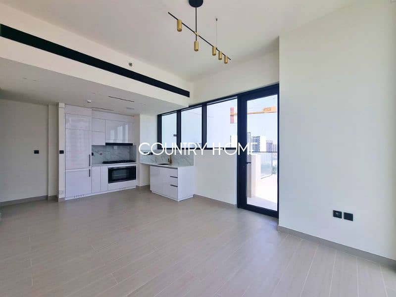 Spacious 2BR Apartment with Balcony and Parking