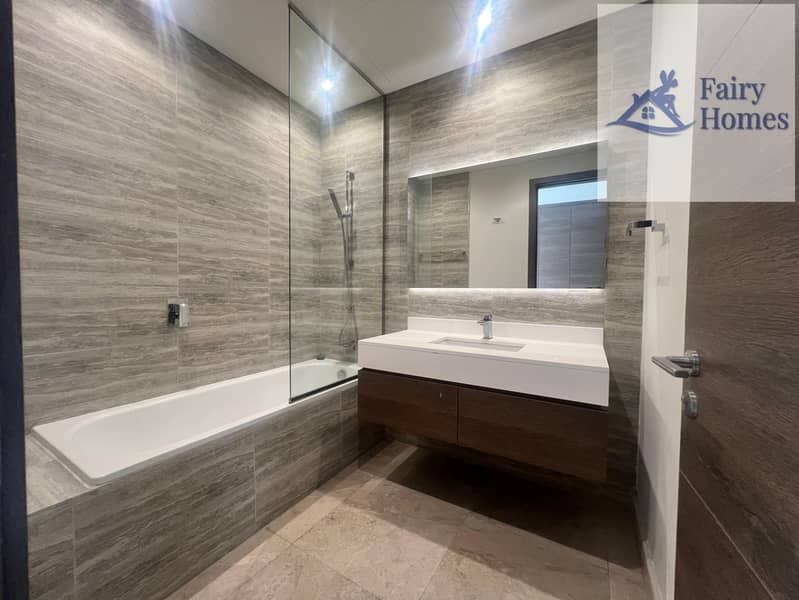 3BHK | Full Sea View I Vacant I High Floor - Image 24