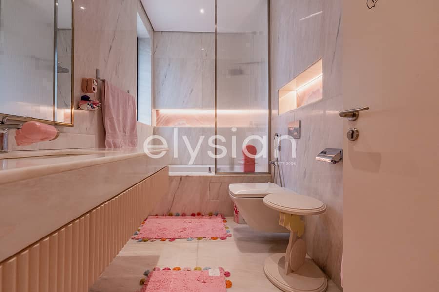 Beach Access | Luxury Garden Villa | Vacant Now - Image 21